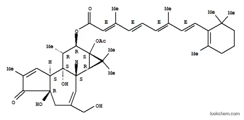 [(1S,2S,6R,10S,11R,13S,14R,15R)-13-Acetyloxy-1,6-dihydroxy-8-(hydroxymethyl)-4,12,12,15-tetramethyl-5-oxo-14-tetracyclo[8.5.0.02,6.011,13]pentadeca-3,8-dienyl] 3,7-dimethyl-9-(2,6,6-trimethylcyclohexen-1-yl)nona-2,4,6,8-tetraenoate